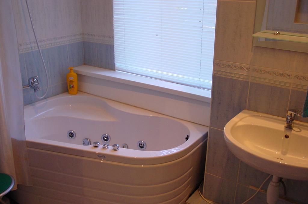 Apartement Kruglouniversitetska 2/1 キエフ エクステリア 写真
